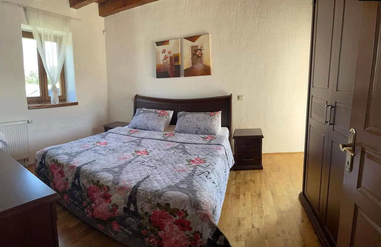 Villa Suzy With Heated Pool Svetvinčenat Kroatien