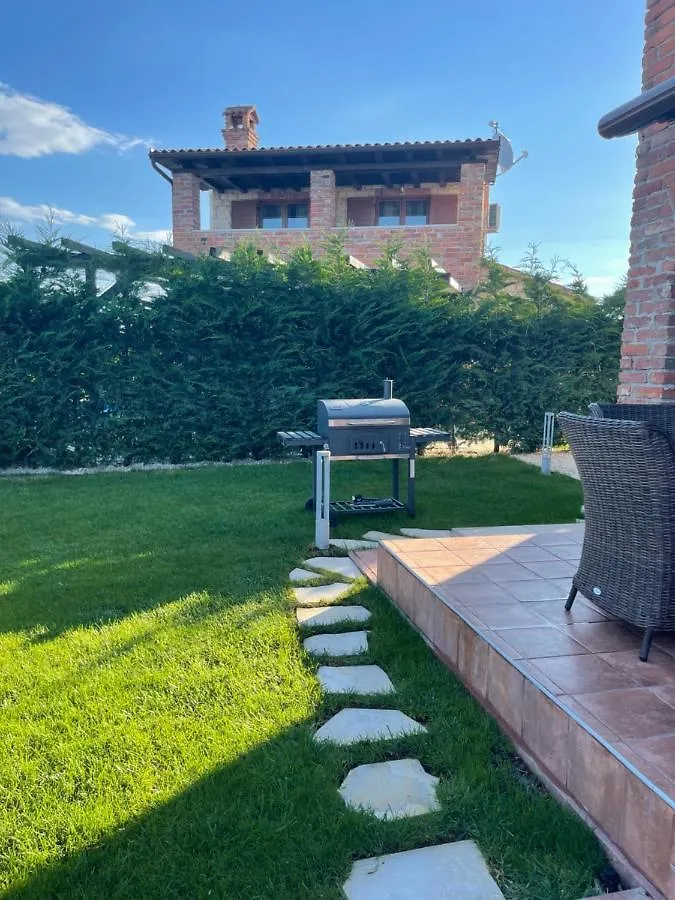 Villa Suzy With Heated Pool Svetvinčenat